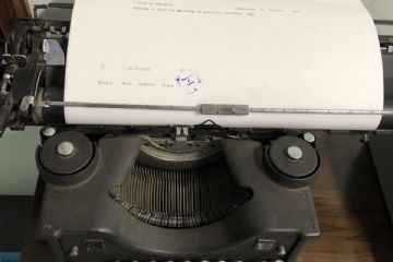 Una delle più celebri macchine da scrivere meccaniche mai progettate; <br>anno di progettazione: 1930.<br>Vennero venduti più di 500'000 esemplari.<br>